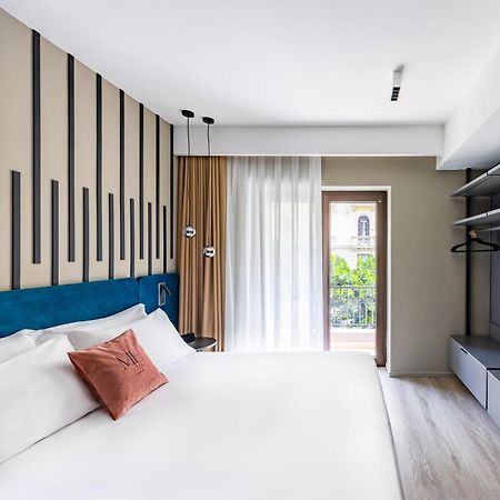 Mh Suites Plebiscito Napoli Esterno foto
