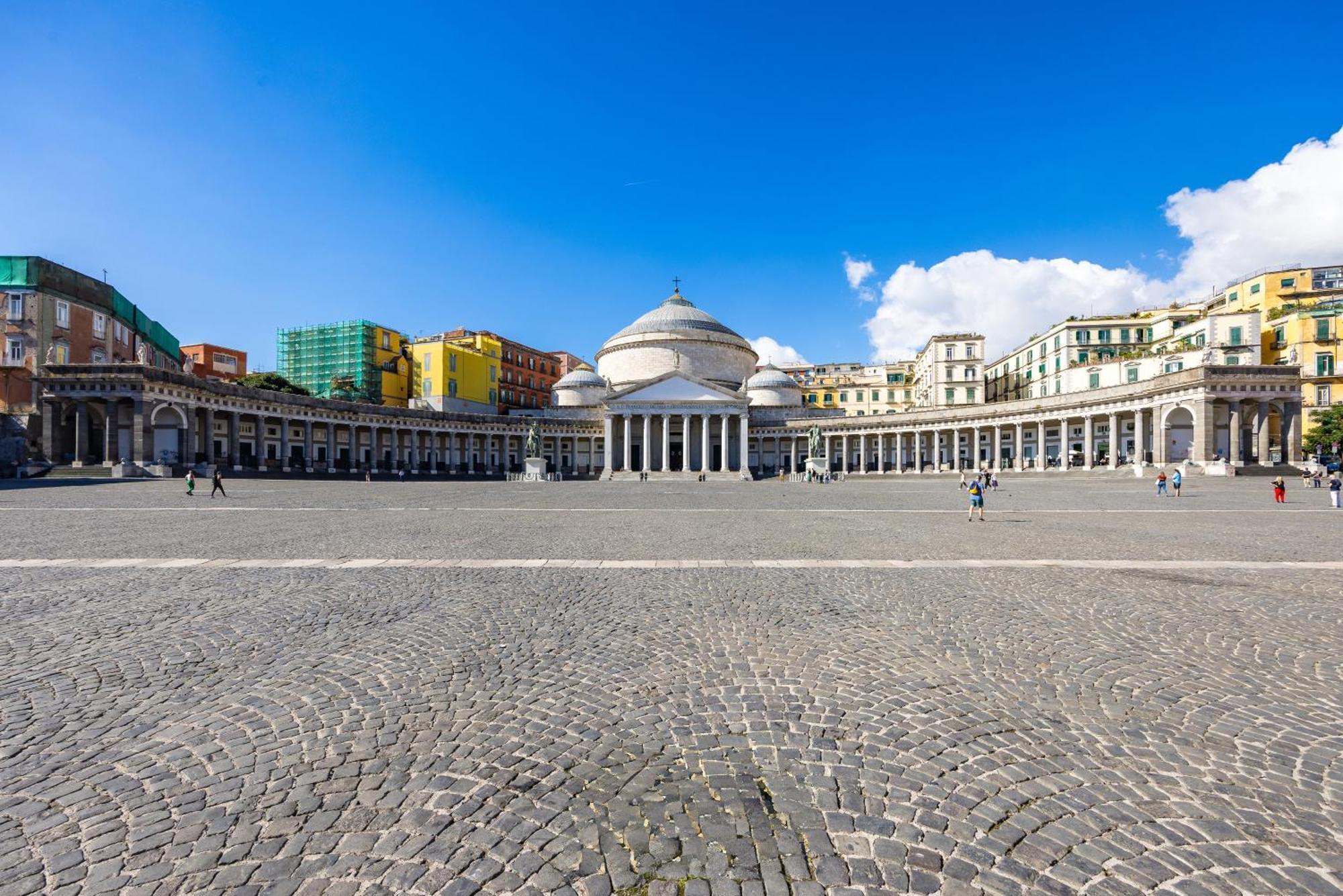 Mh Suites Plebiscito Napoli Esterno foto