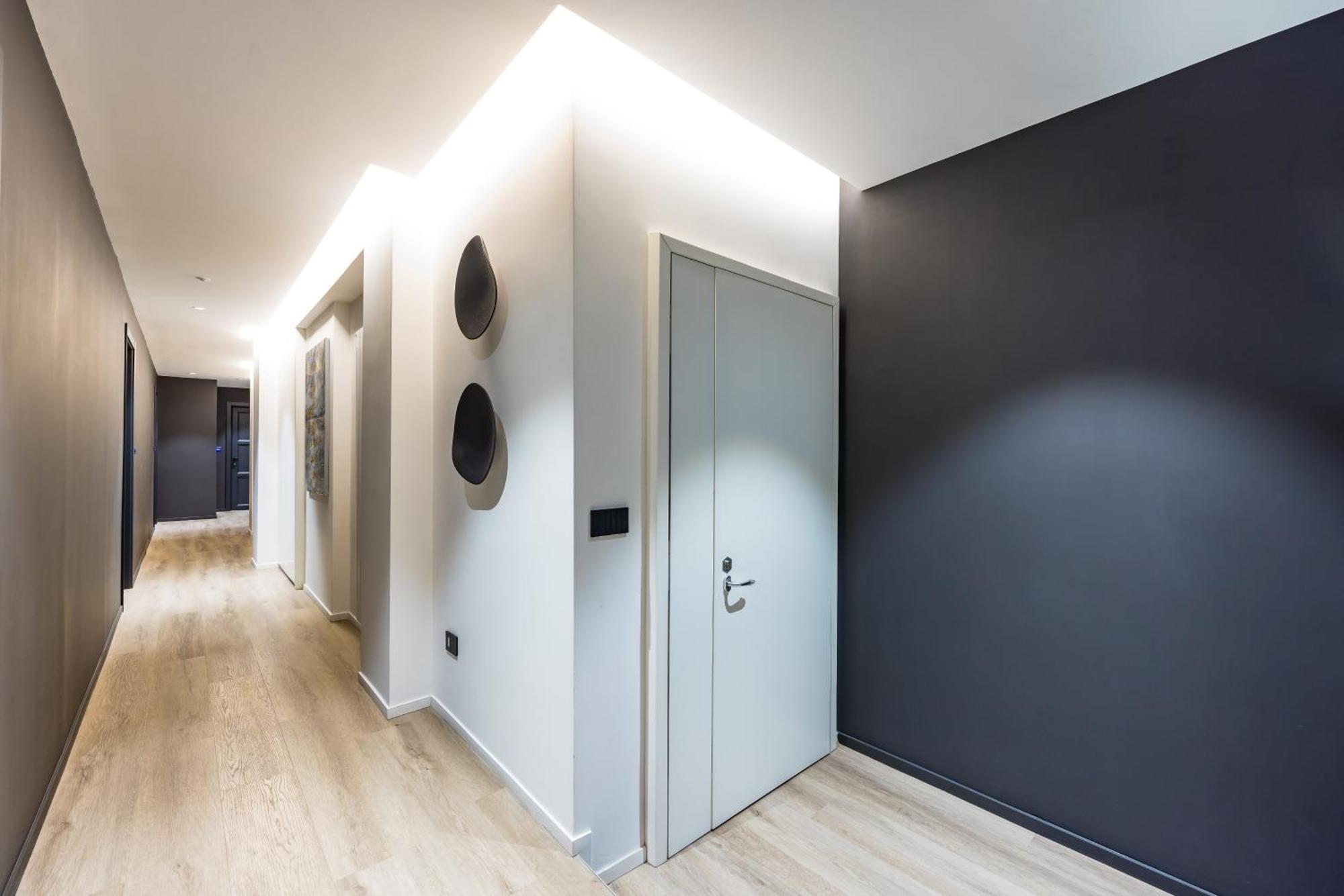 Mh Suites Plebiscito Napoli Esterno foto