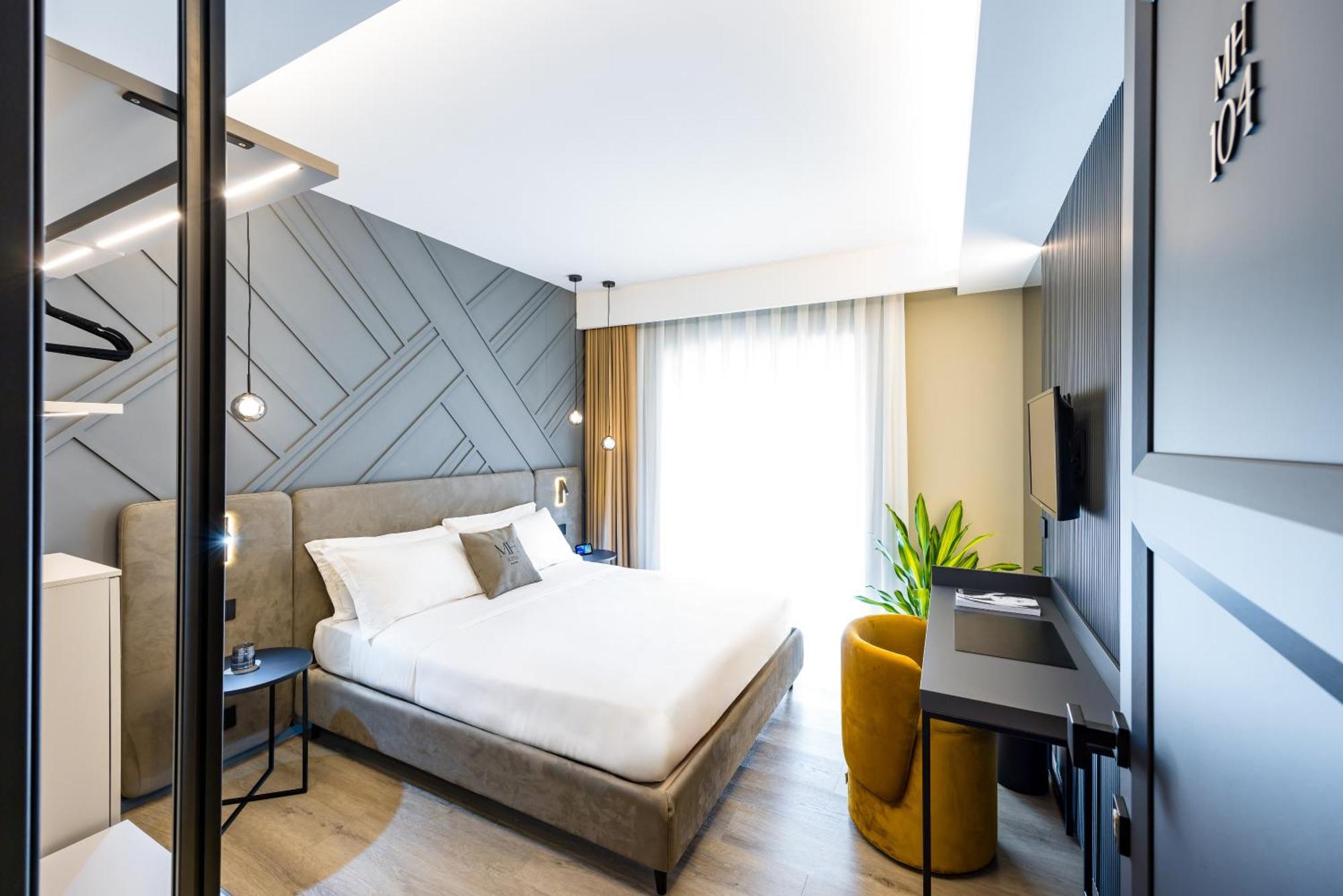 Mh Suites Plebiscito Napoli Esterno foto