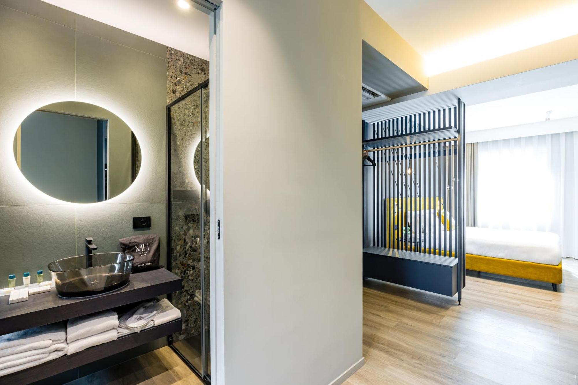 Mh Suites Plebiscito Napoli Esterno foto