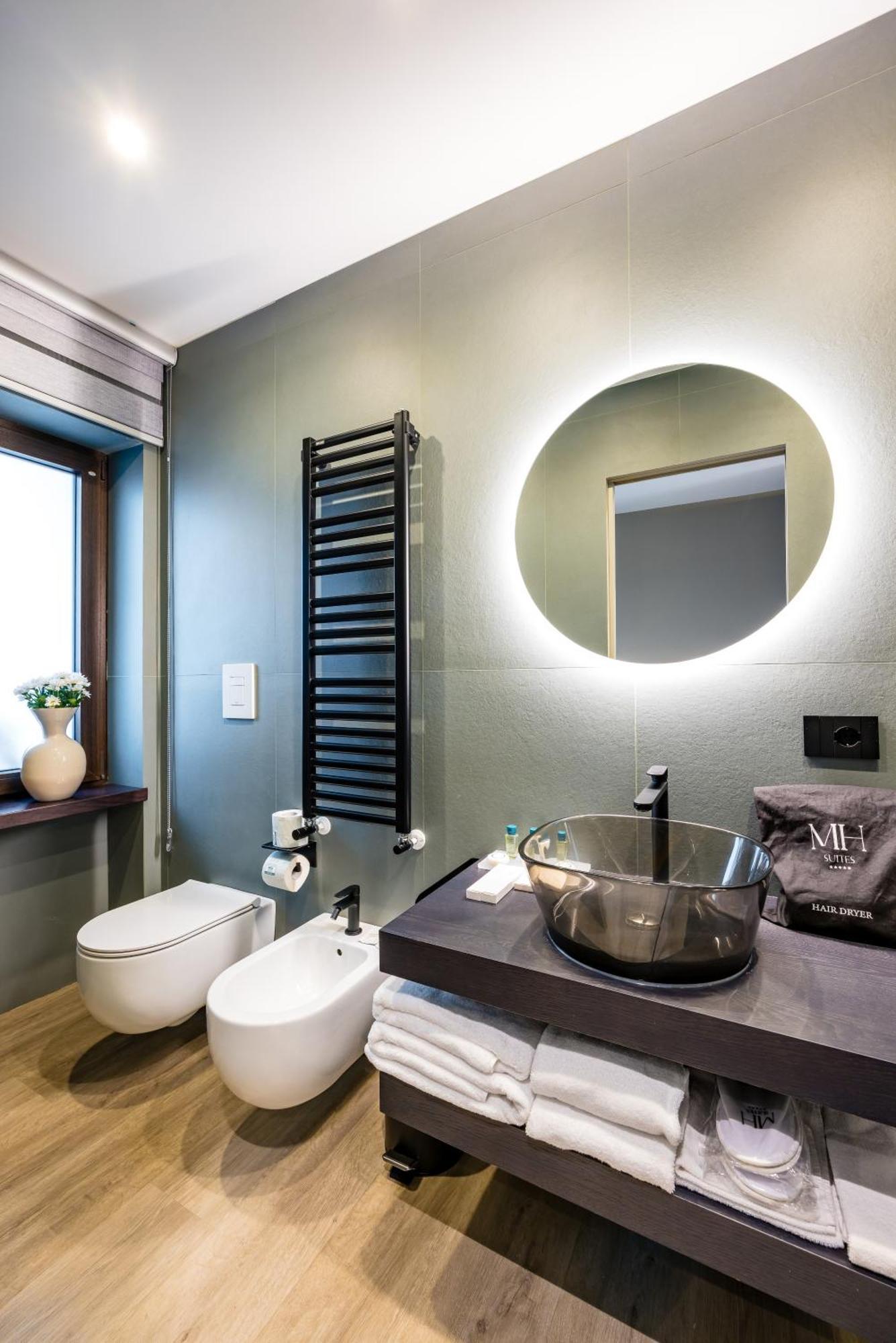Mh Suites Plebiscito Napoli Esterno foto