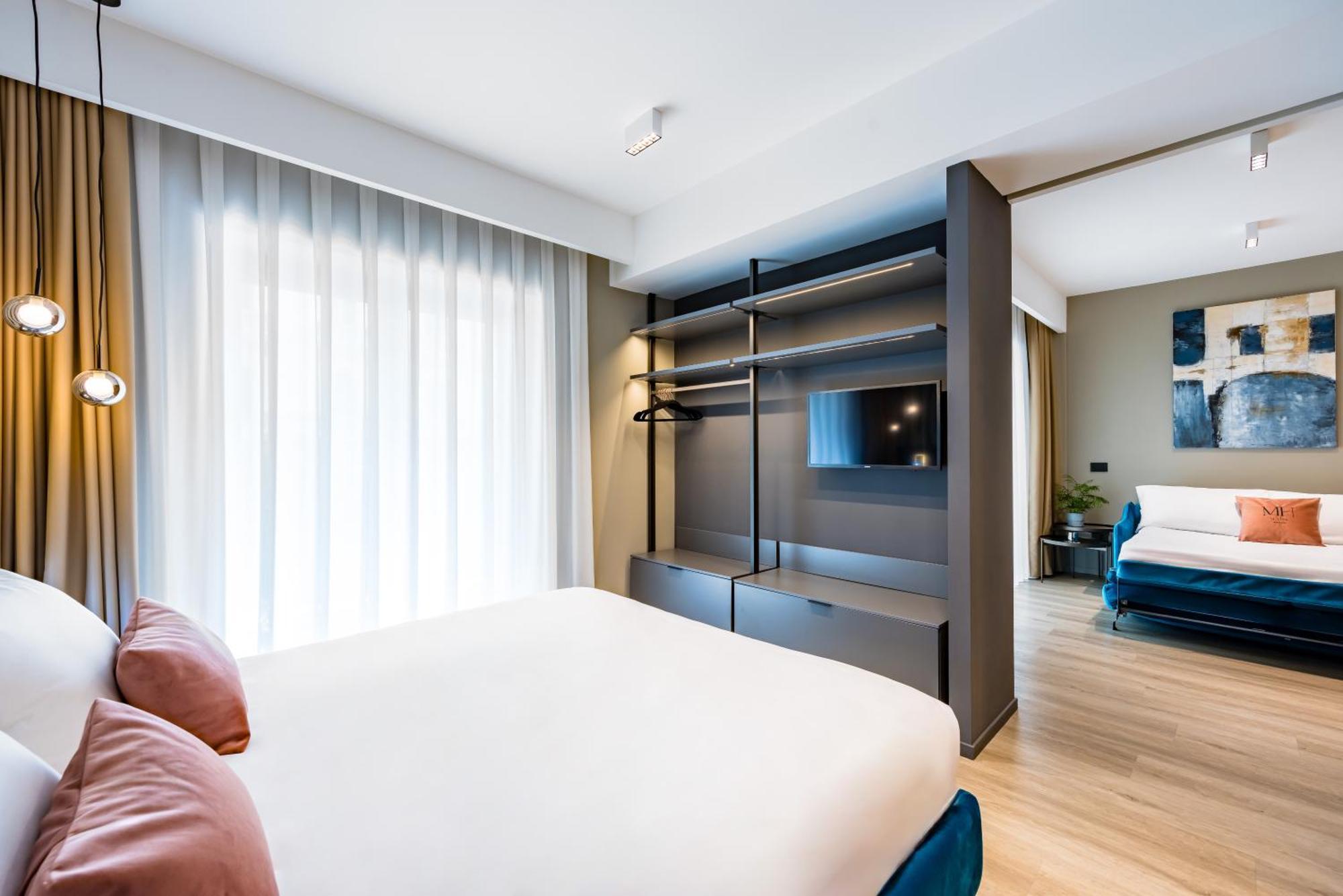 Mh Suites Plebiscito Napoli Esterno foto