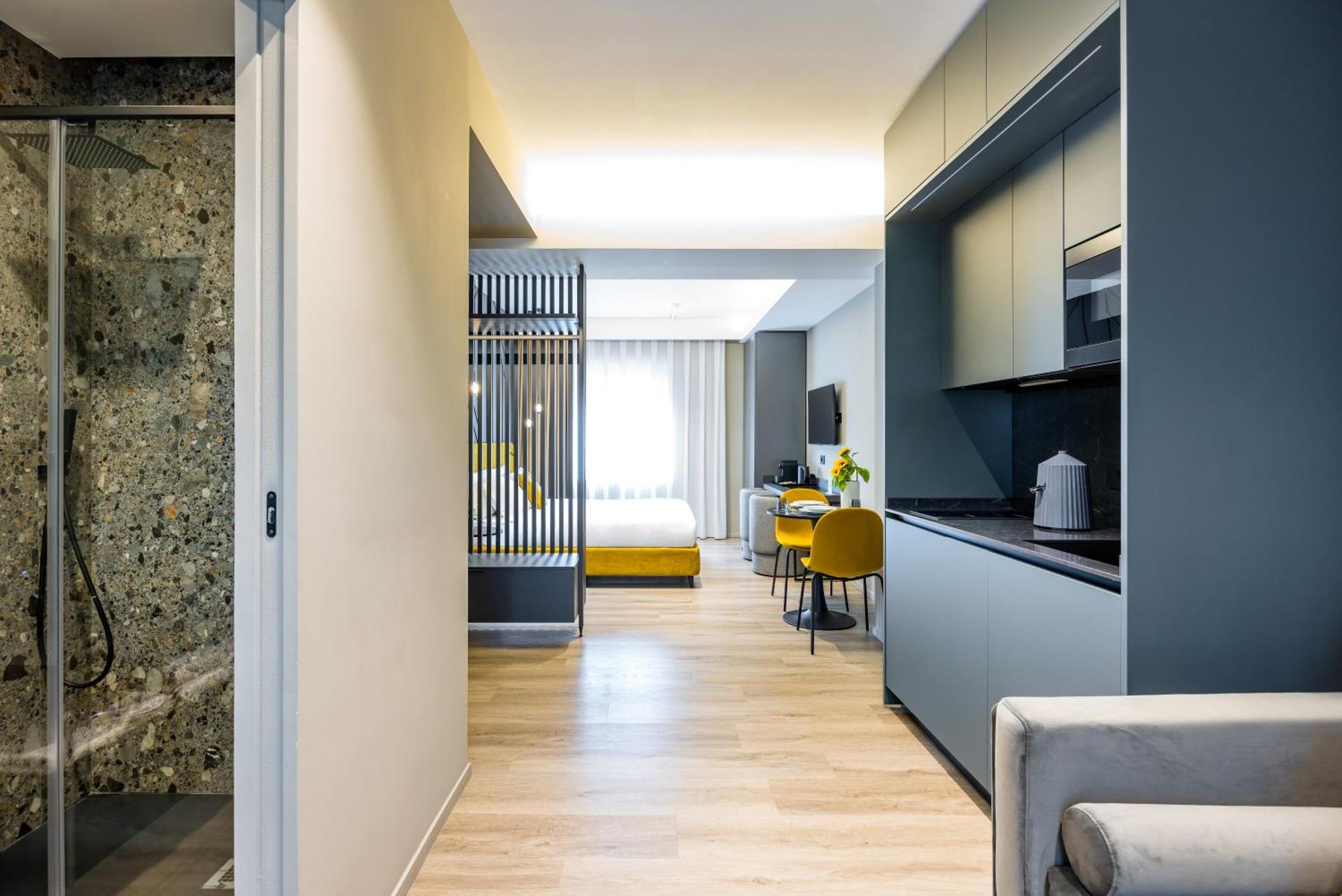 Mh Suites Plebiscito Napoli Esterno foto
