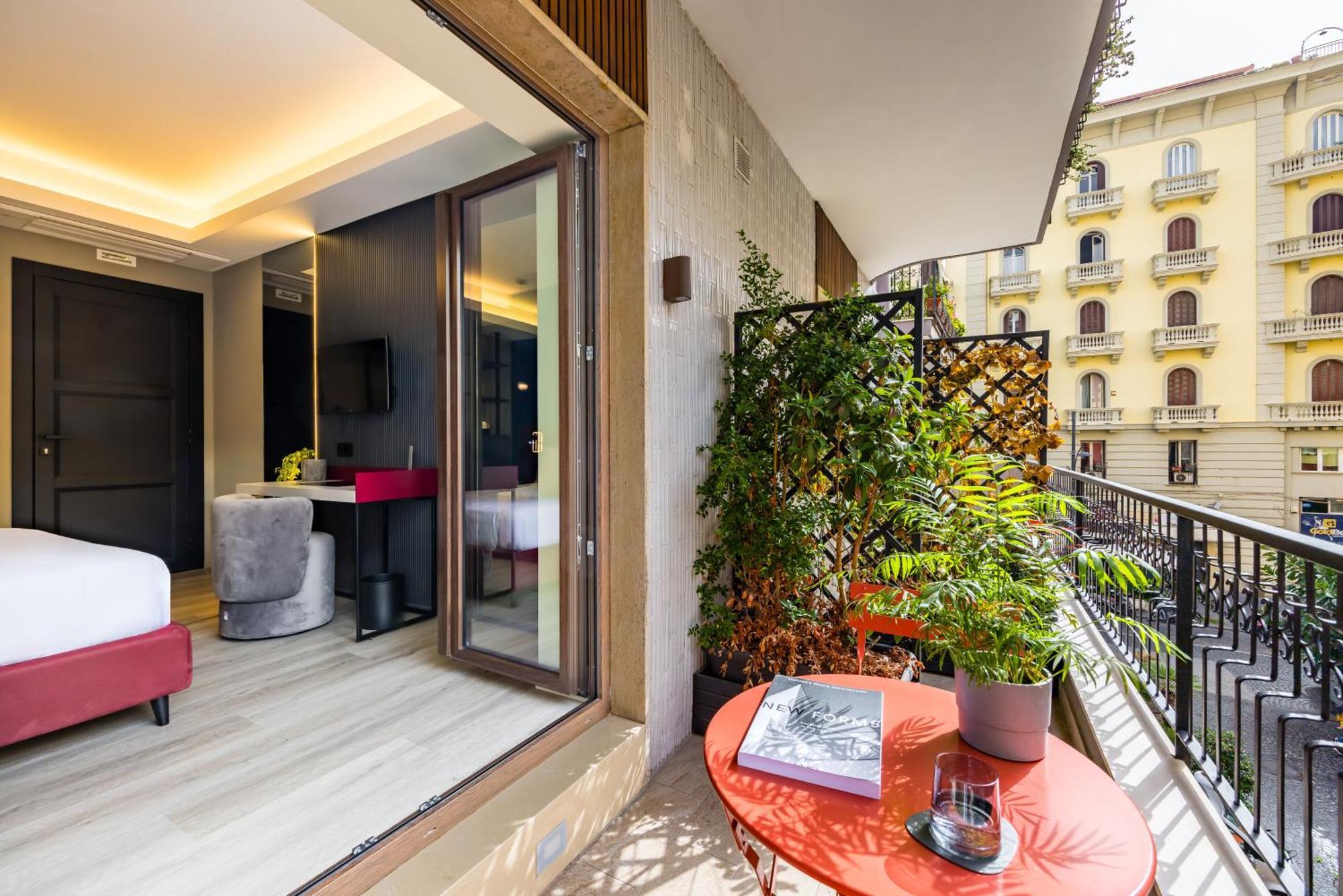 Mh Suites Plebiscito Napoli Esterno foto