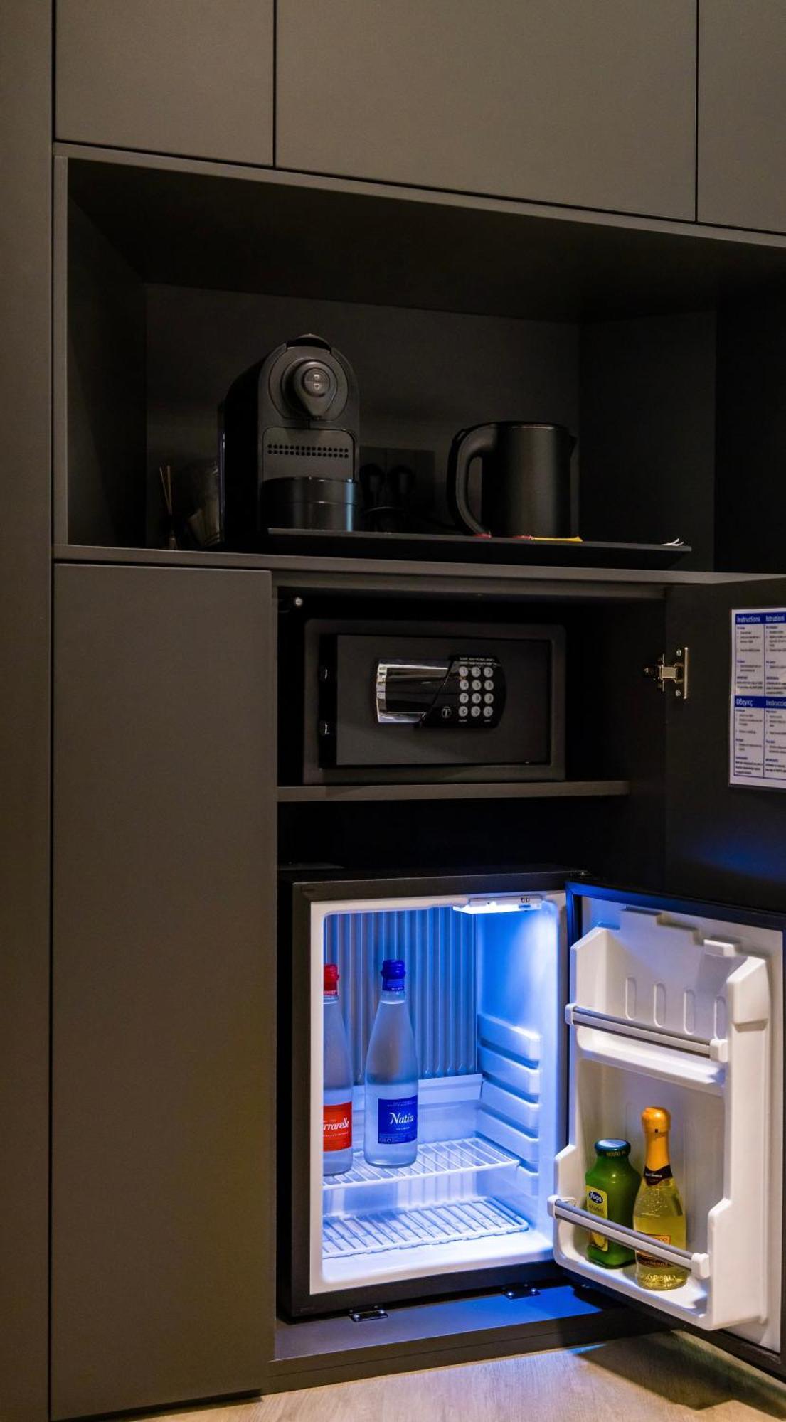 Mh Suites Plebiscito Napoli Esterno foto